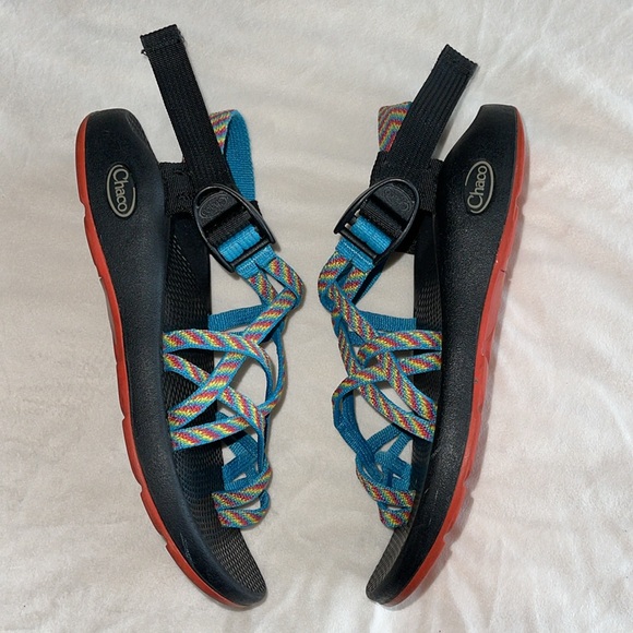 🤍 Women's Chaco sandals - Picture 2 of 5